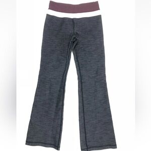 Lululemon Athletica Gray and Burgundy Flared Leggings Size 6